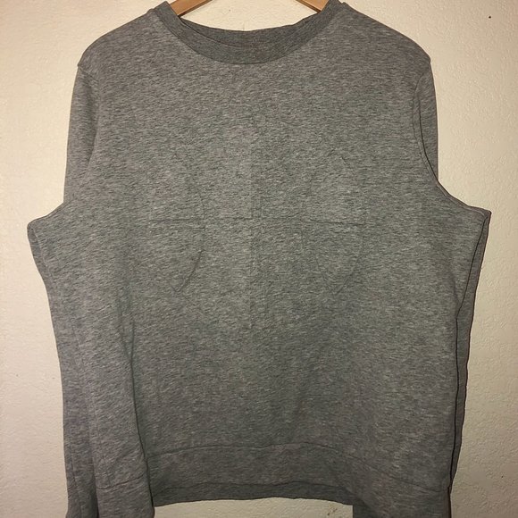 H&M Other - H&M "Basketball" Embossed Sweatshirt (Gray)